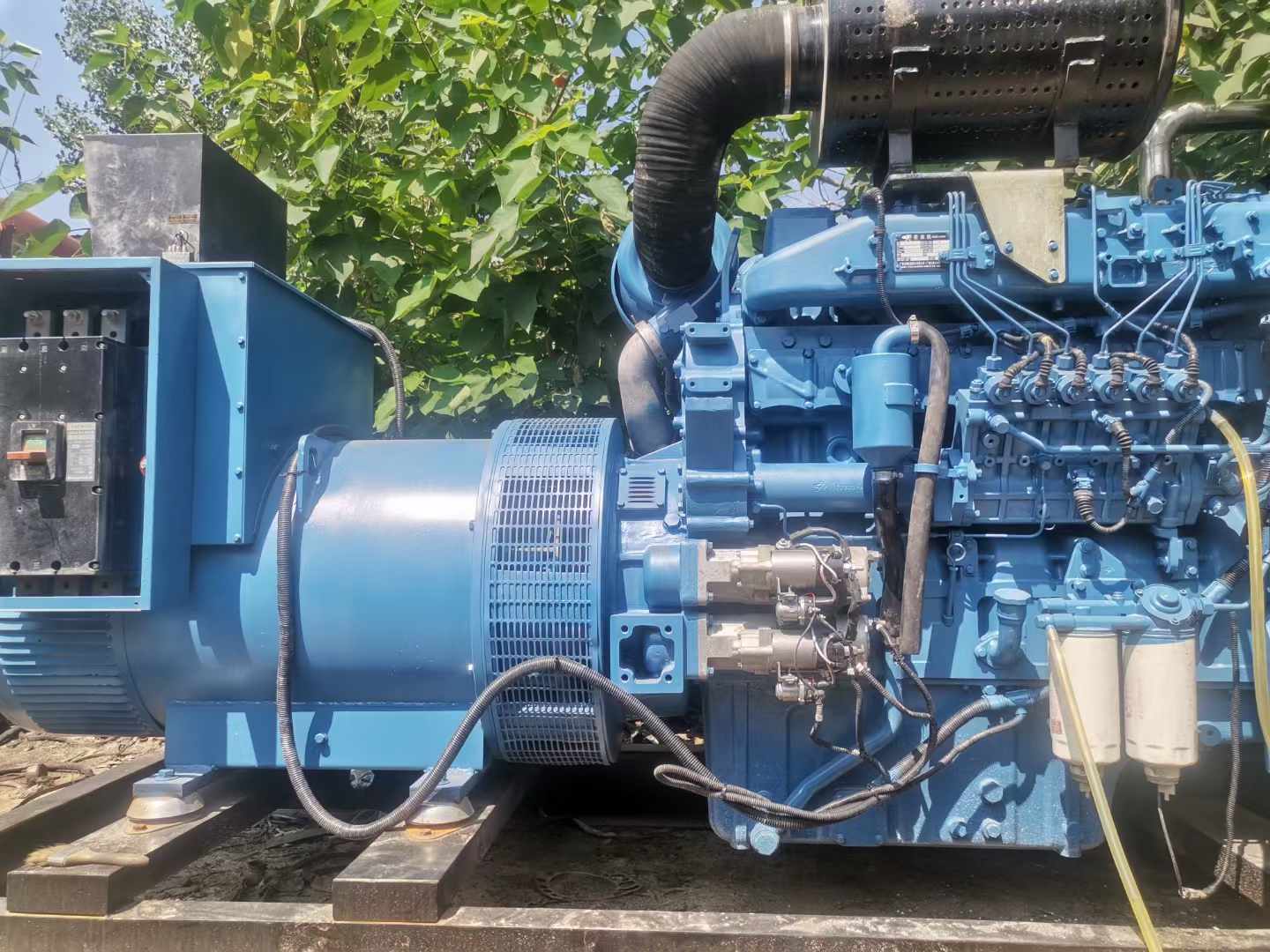 天河详细说明降低 800kW 柴油发电机输出电流波动的方法