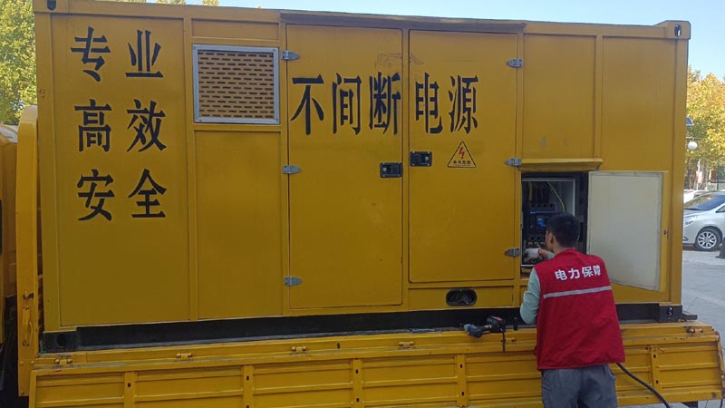 天河柴油发电机组和UPS电源配合使用时，如何避免切换过程中的电力中断？